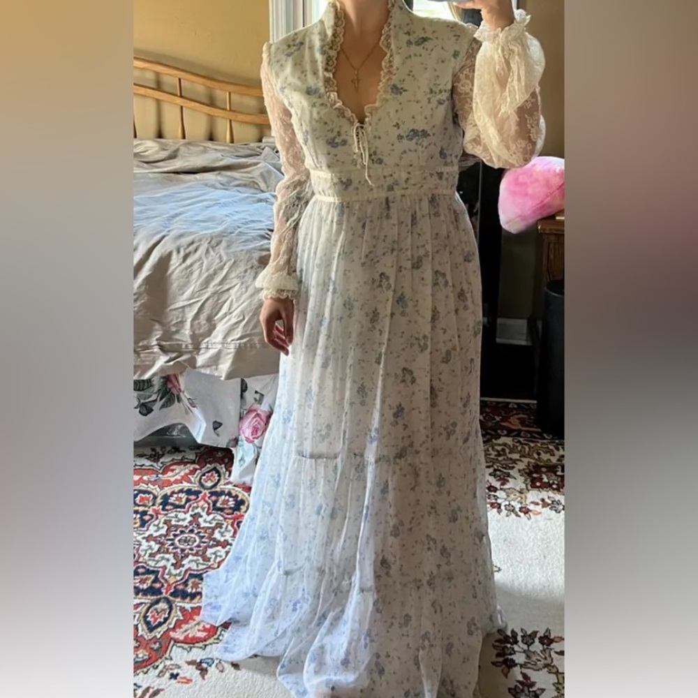 Cottagecore Bohemian Wedding Dress, Vintage 70s Lace Up Corset, Tiered Long Lace
